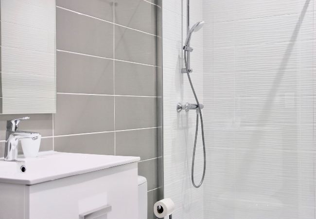 Studio à Roquebrune-Cap-Martin - 17-"Liguria" Deux Pas de la Mer, calme Studio à Roquebrune-Cap-Martin - 17-"Liguria" Deux Pas de la Mer, calme