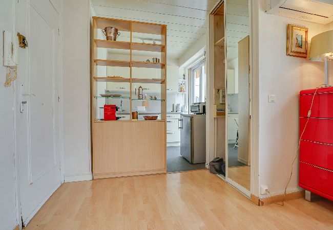 Studio à Roquebrune-Cap-Martin - 4-Cosy studio, proche Plage et Gare, vue Montagne Studio à Roquebrune-Cap-Martin - 4-Cosy studio, proche Plage et Gare, vue Montagne