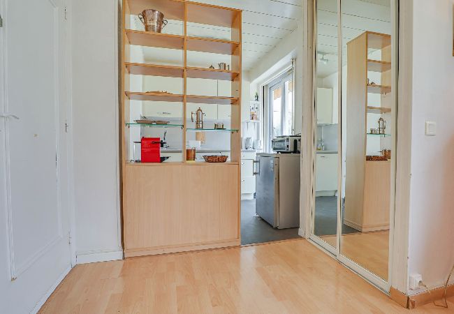 Studio à Roquebrune-Cap-Martin - 4-Cosy studio, proche Plage et Gare, vue Montagne Studio à Roquebrune-Cap-Martin - 4-Cosy studio, proche Plage et Gare, vue Montagne