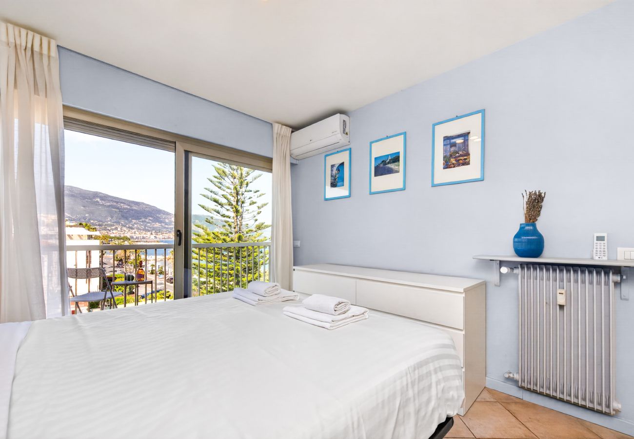 Appartement à Roquebrune-Cap-Martin - 50- "Splendide vue" Front de Mer, Terras