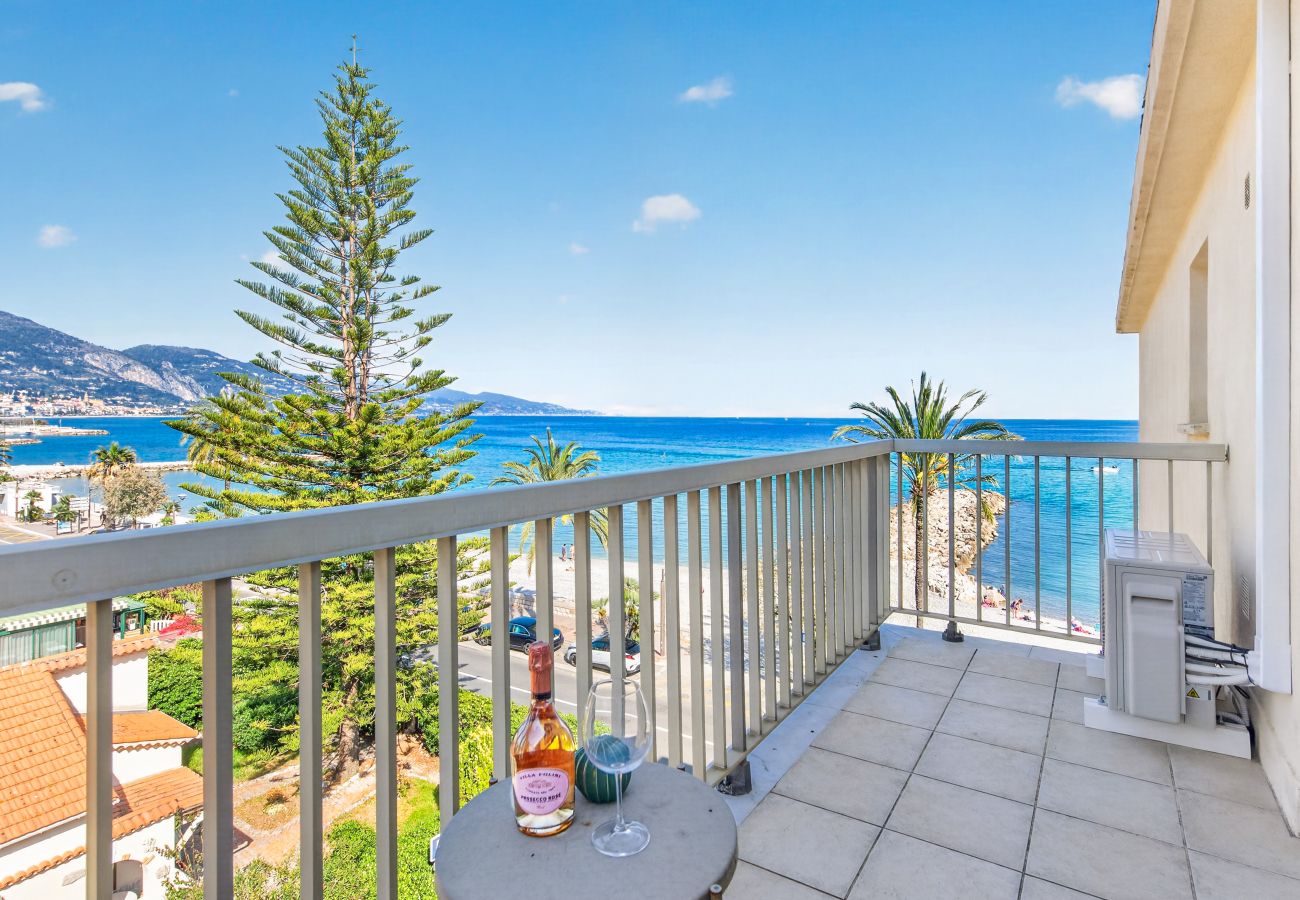 Appartement à Roquebrune-Cap-Martin - 50- "Splendide vue" Front de Mer, Terras