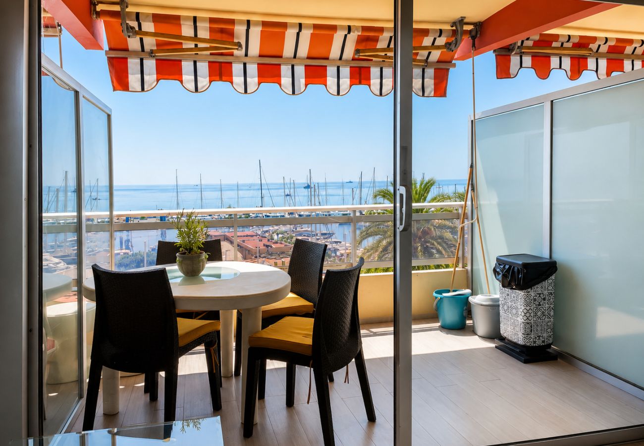 Studio à Menton - 77-Le diplomat, vue mer, cosy