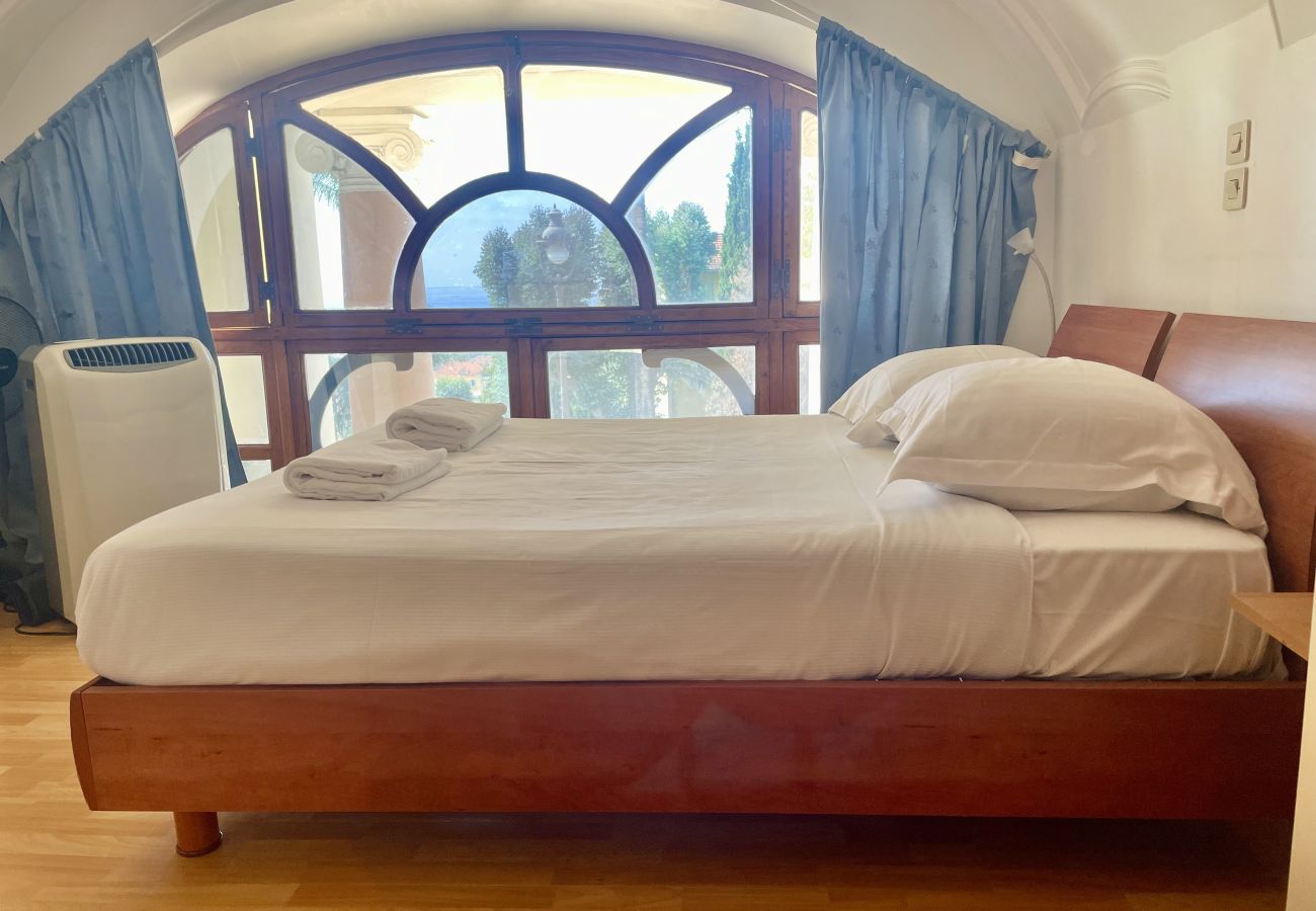 Appartement à Menton - 37-Le Winter Palace Prestigieux
