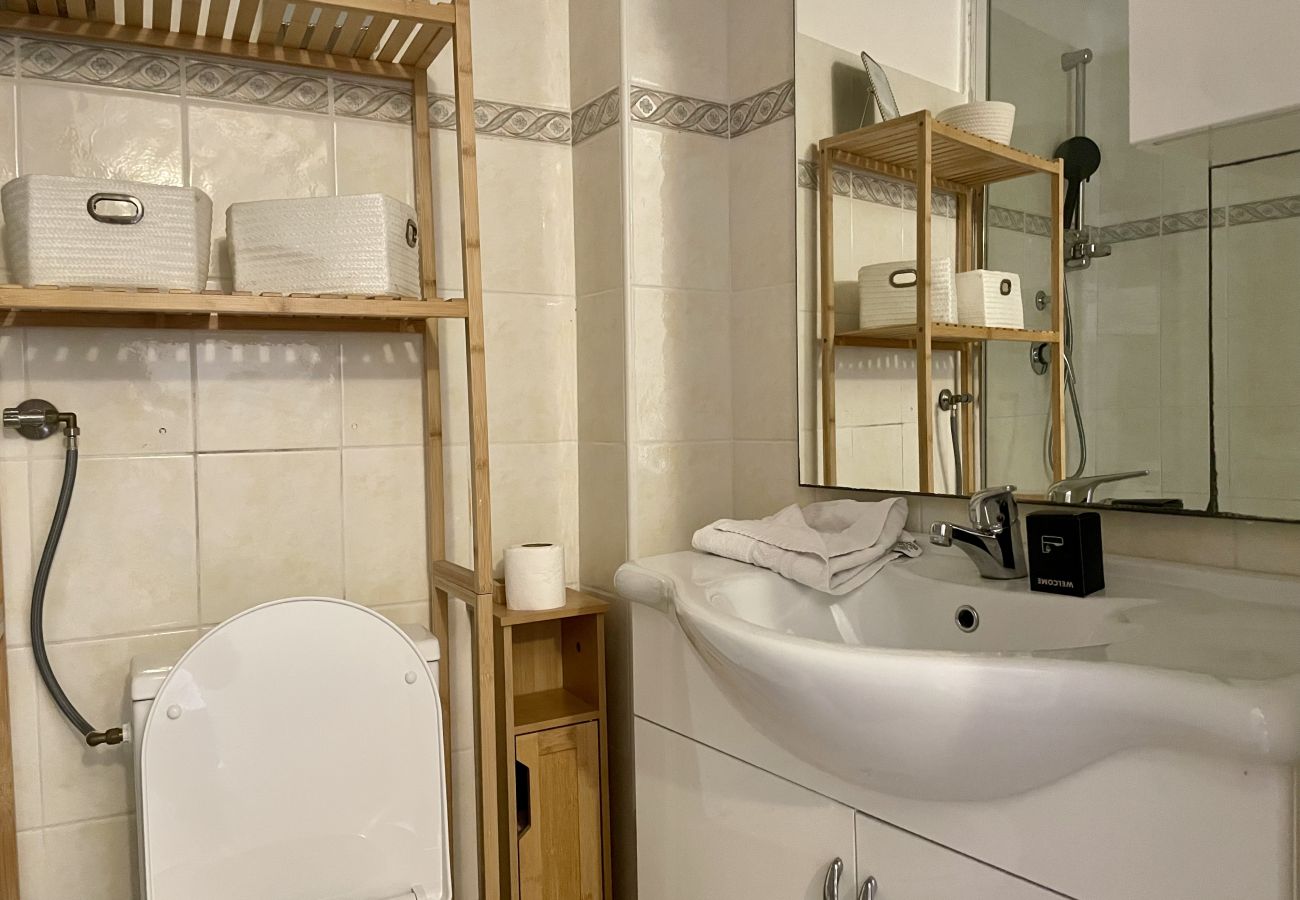 Studio à Menton - 5- 68 rue longue (vieille ville)