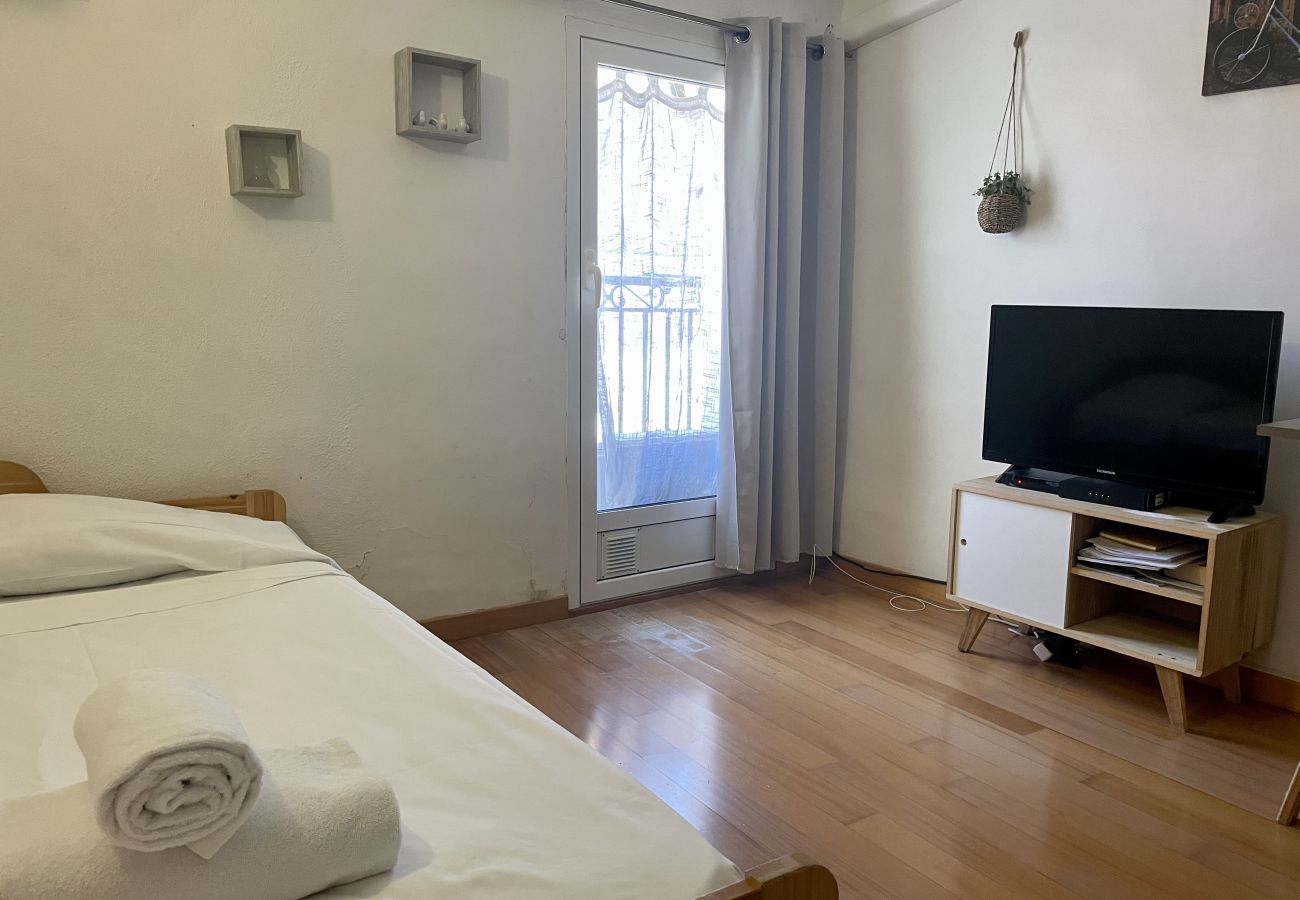 Studio à Menton - 5- 68 rue longue (vieille ville)