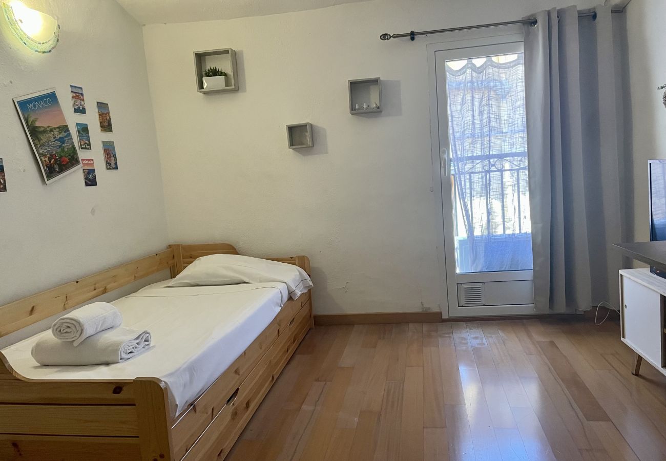 Studio à Menton - 5- 68 rue longue (vieille ville)
