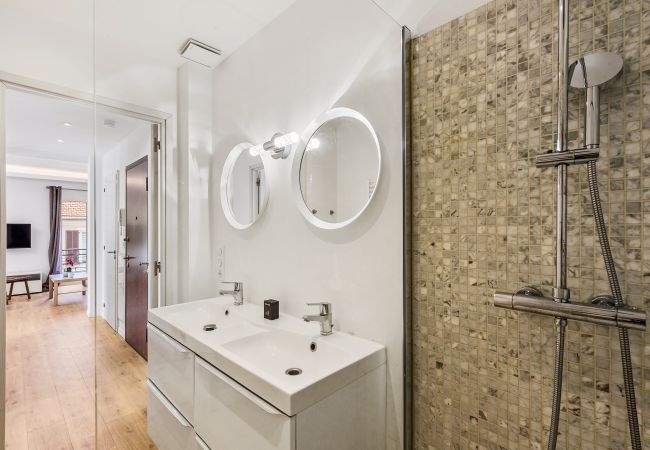 Appartement à Roquebrune-Cap-Martin - 31-"Les Orchidées" Cosy et rénové, Proch Appartement à Roquebrune-Cap-Martin - 31-"Les Orchidées" Cosy et rénové, Proch