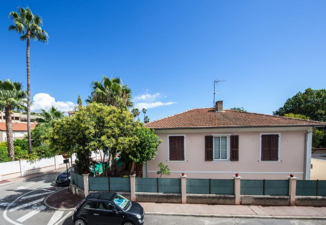 Appartement à Roquebrune-Cap-Martin - 31-"Les Orchidées" Cosy et rénové, Proch Appartement à Roquebrune-Cap-Martin - 31-"Les Orchidées" Cosy et rénové, Proch