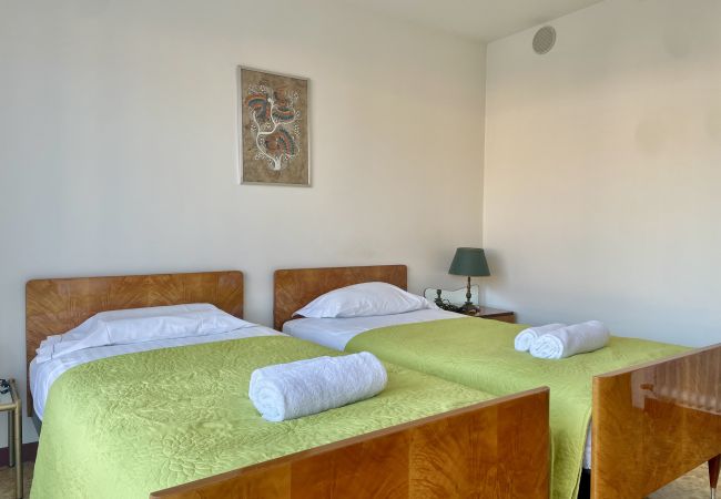 Appartement à Roquebrune-Cap-Martin - 81-Résidence de la plage, proche mer Appartement à Roquebrune-Cap-Martin - 81-Résidence de la plage, proche mer