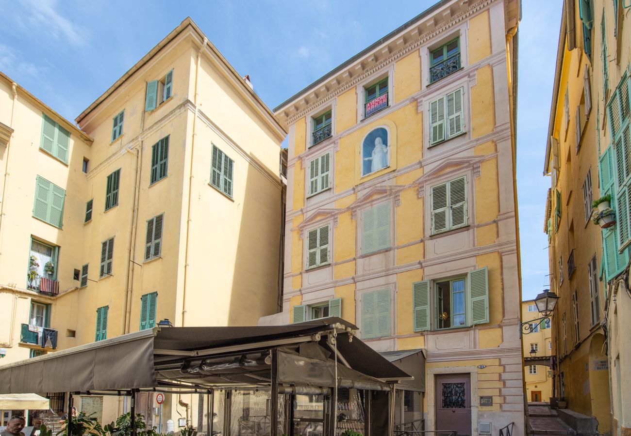 Appartement à Menton - 79-Place du cap