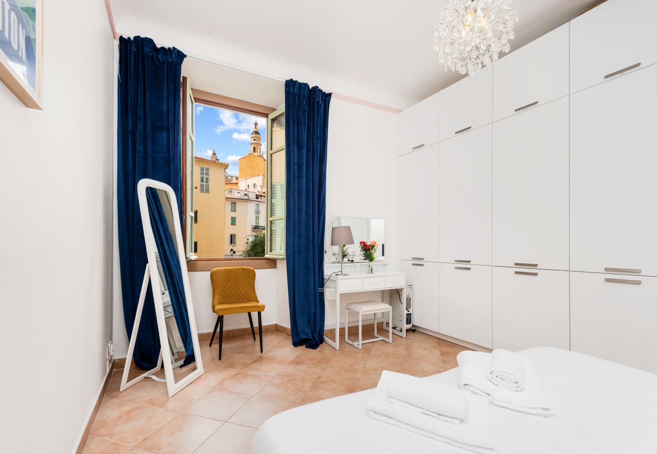 Appartement à Menton - 79-Place du cap