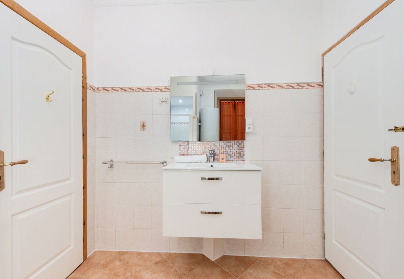 Appartement à Menton - 79-Place du cap