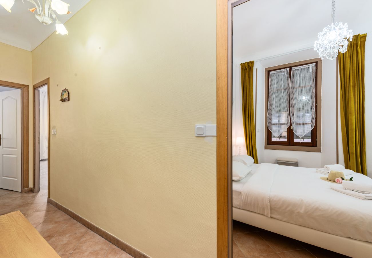 Appartement à Menton - 79-Place du cap