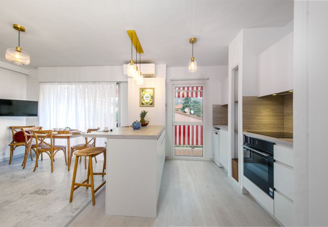 Appartement à Roquebrune-Cap-Martin - 58 - Jardin bord du mer Appartement à Roquebrune-Cap-Martin - 58 - Jardin bord du mer