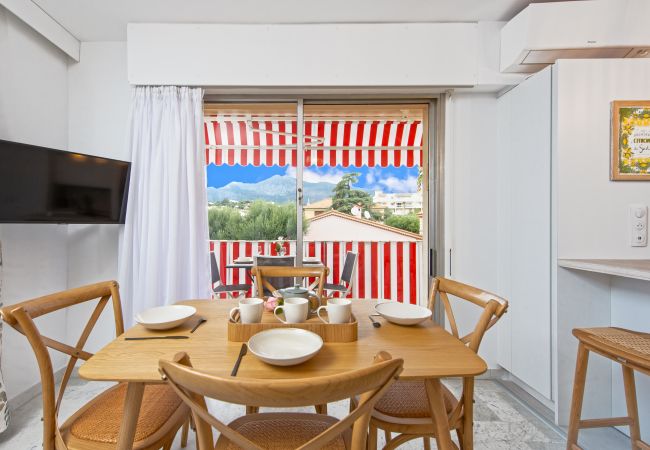 Appartement à Roquebrune-Cap-Martin - 58 - Jardin bord du mer Appartement à Roquebrune-Cap-Martin - 58 - Jardin bord du mer