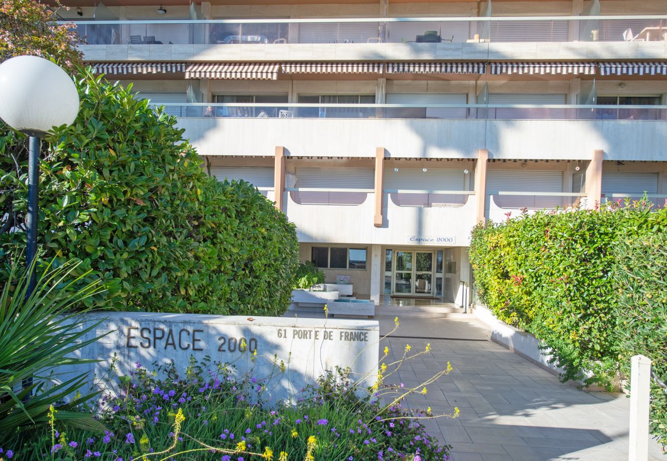 Appartement à Menton - 3 - Espace 2000 studio