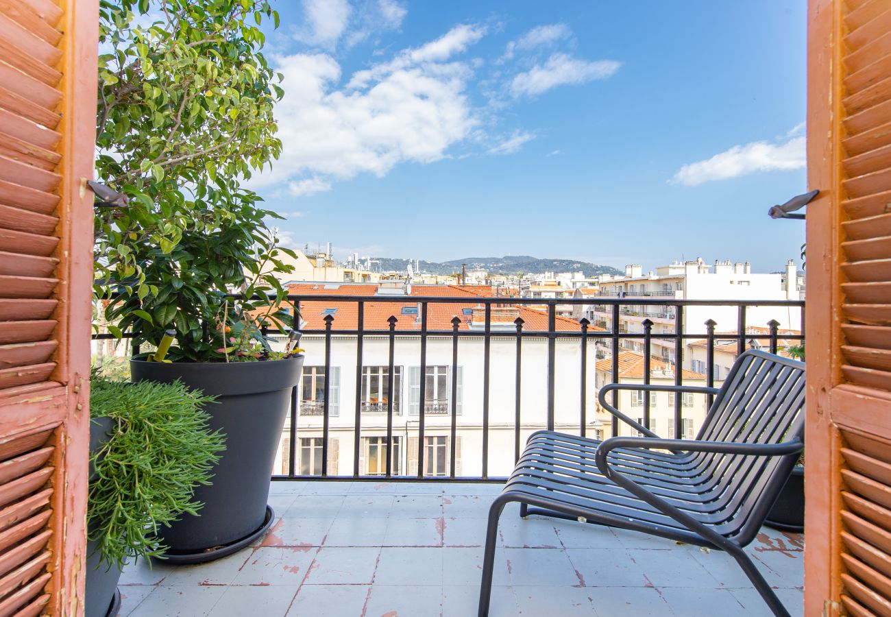 Appartement à Nice - 111- Malaussena Nice