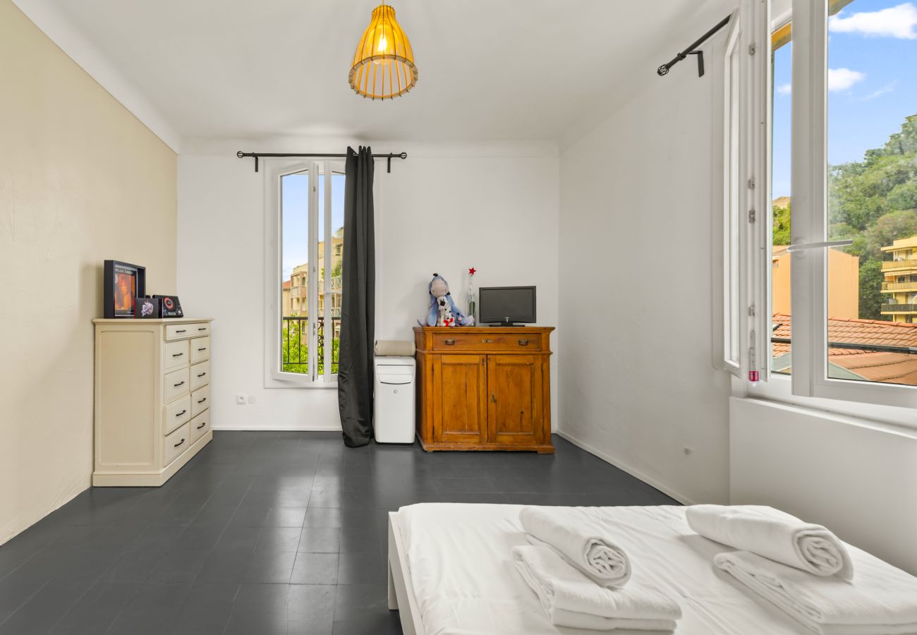 Maison à Menton - 143 - pietra scritta 2